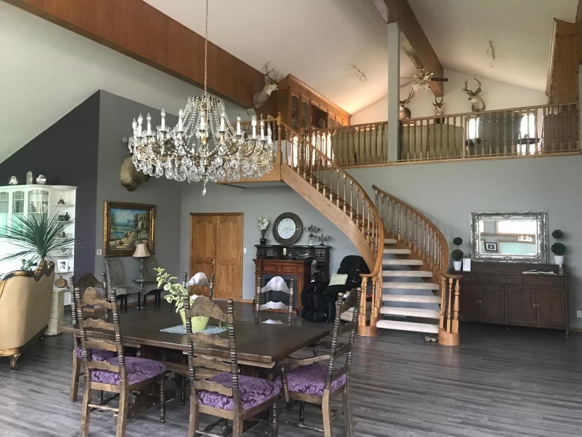 Rolling Hills Country Resort Bed And Breakfast Three Hills Buitenkant foto